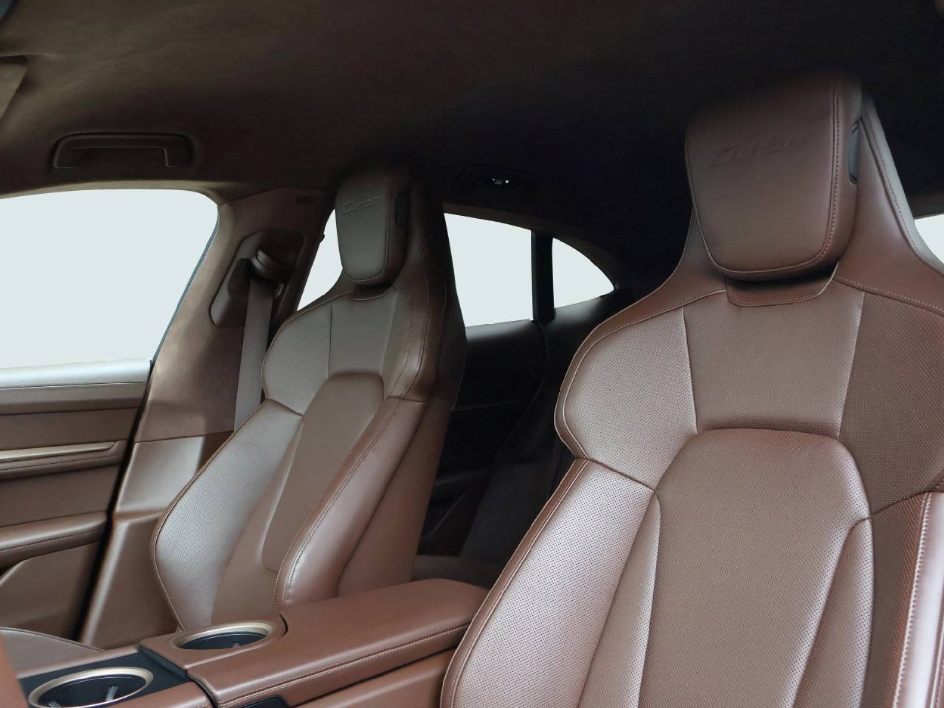 PORSCHE Taycan Turbo Cross Turismo-image-4