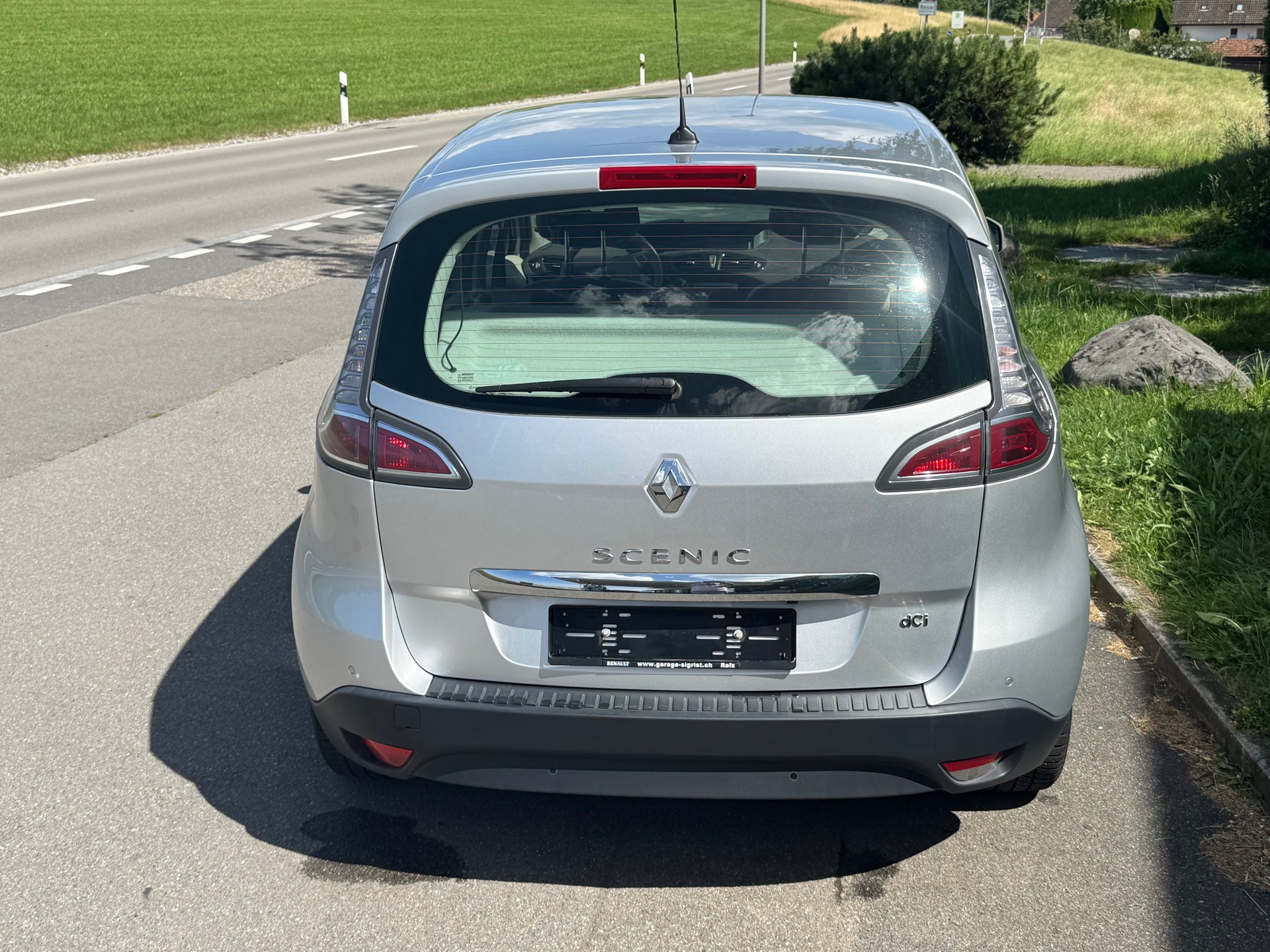 RENAULT Scénic 2.0 dCi Privilège Automatic-image-5