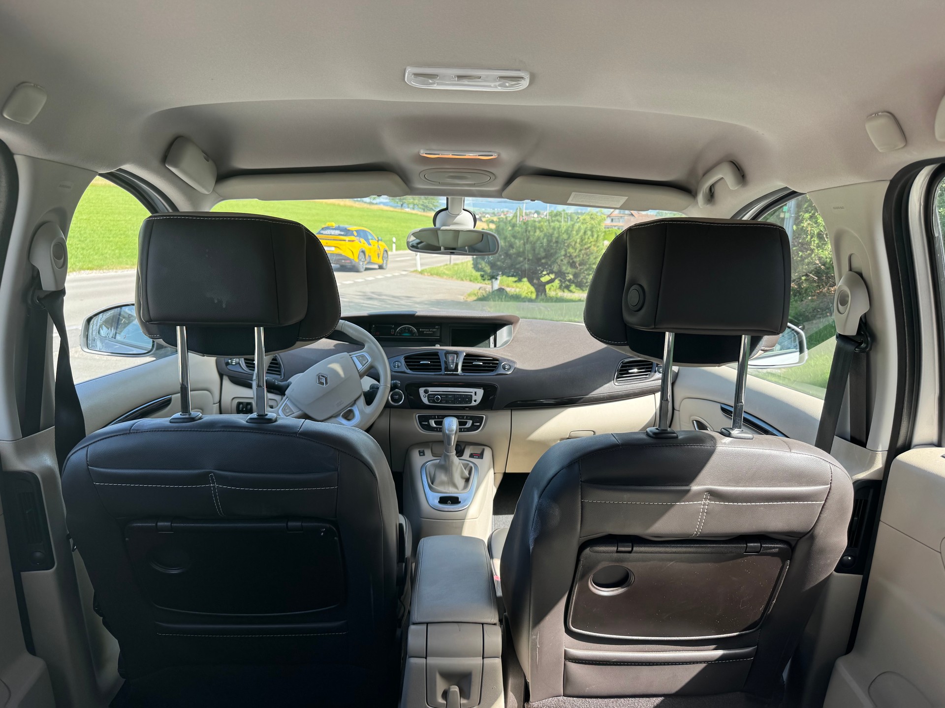 RENAULT Scénic 2.0 dCi Privilège Automatic-image-7