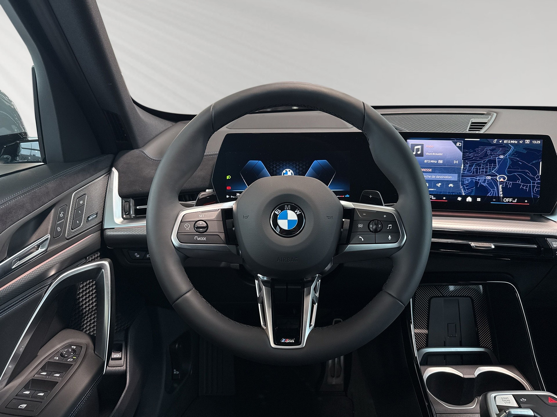 BMW X1 xDrive 23i 48V M Sport Pro-image-4