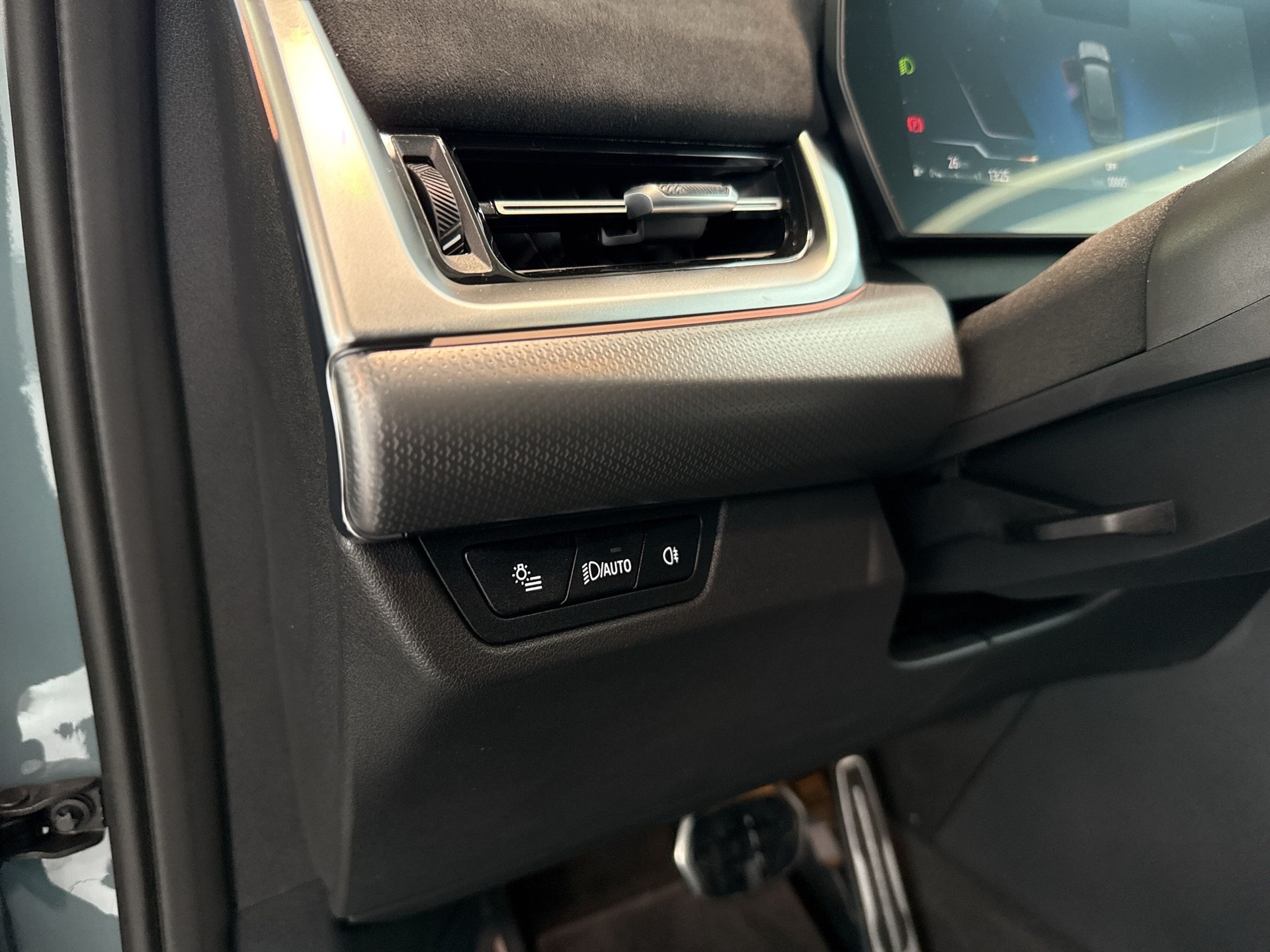 BMW X1 xDrive 23i 48V M Sport Pro-image-19