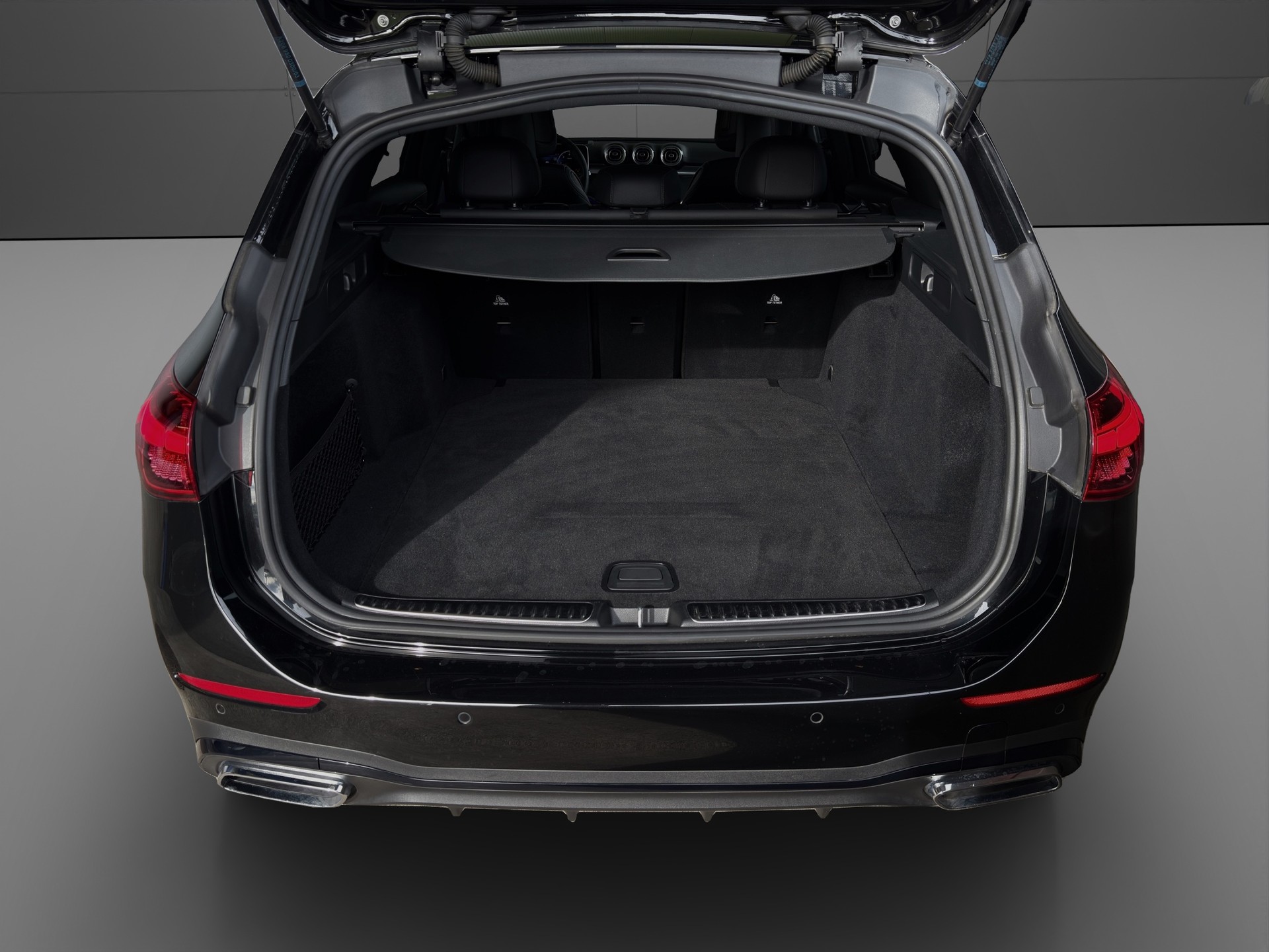 MERCEDES-BENZ C 220 d T 4Matic AMG Line-image-3
