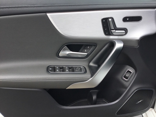 MERCEDES-BENZ CLA 45 S AMG 4Matic+-image-9