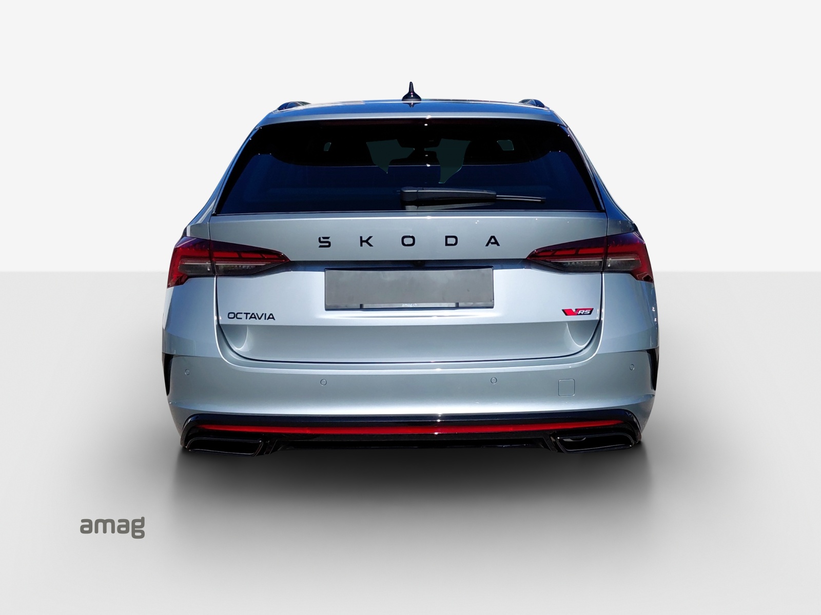 SKODA Octavia Combi 2.0 TSI DSG RS 30 Years Edition-image-3