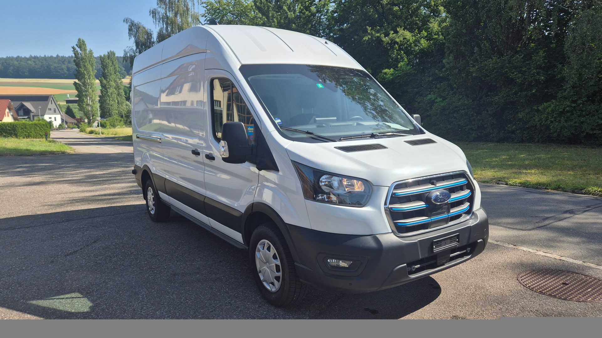 FORD E-Transit Van 350 L3 Trend RWD 68kWh-image-1