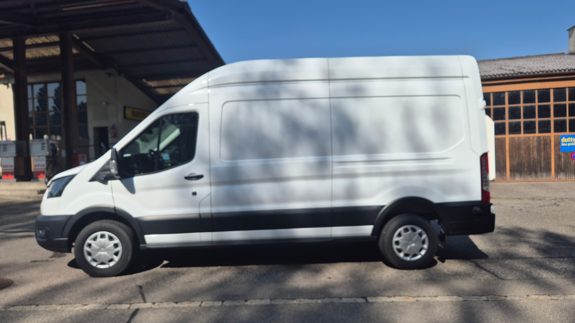 FORD E-Transit Van 350 L3 Trend RWD 68kWh-image-5