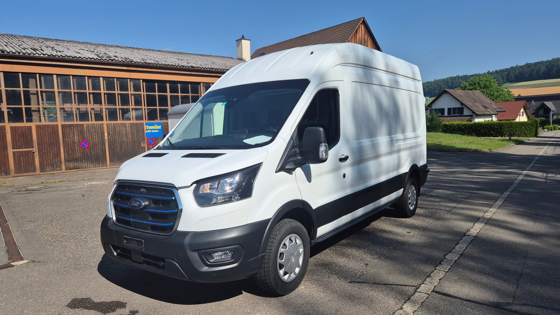 FORD E-Transit Van 350 L3 Trend RWD 68kWh-image-6