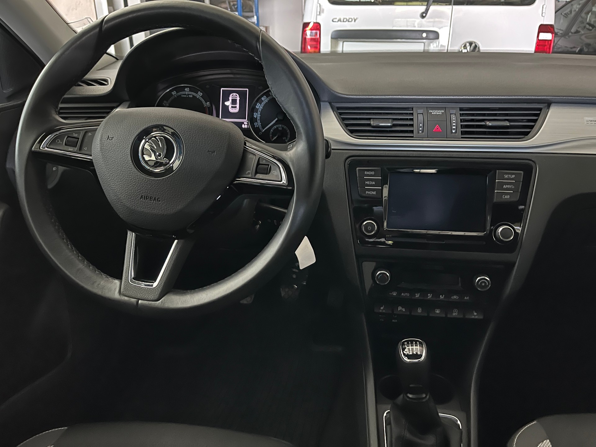 SKODA Rapid Spaceback 1.0 TSI Ambition-image-4