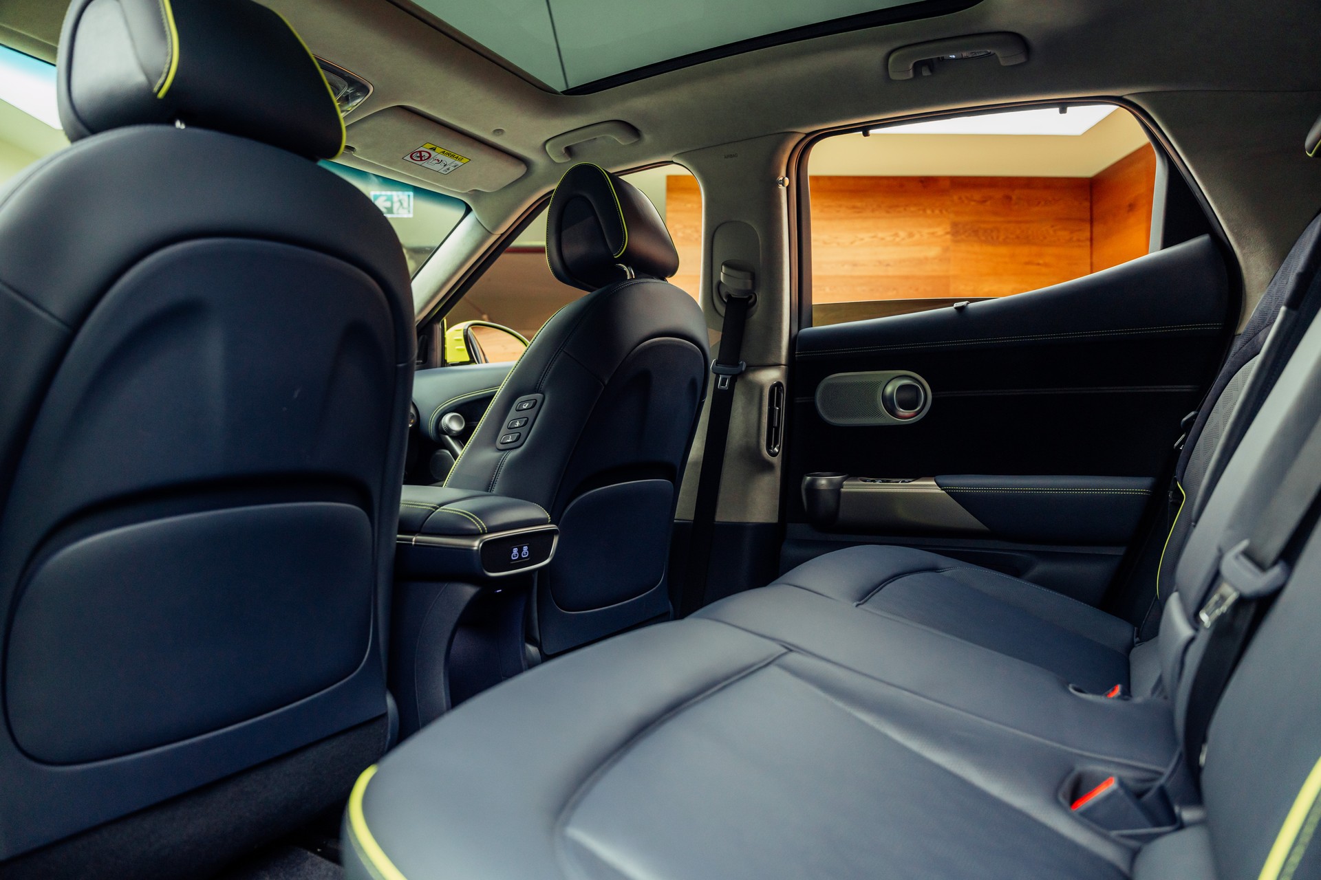 GENESIS GV60 77.4 kWh Sport Plus AWD-image-7