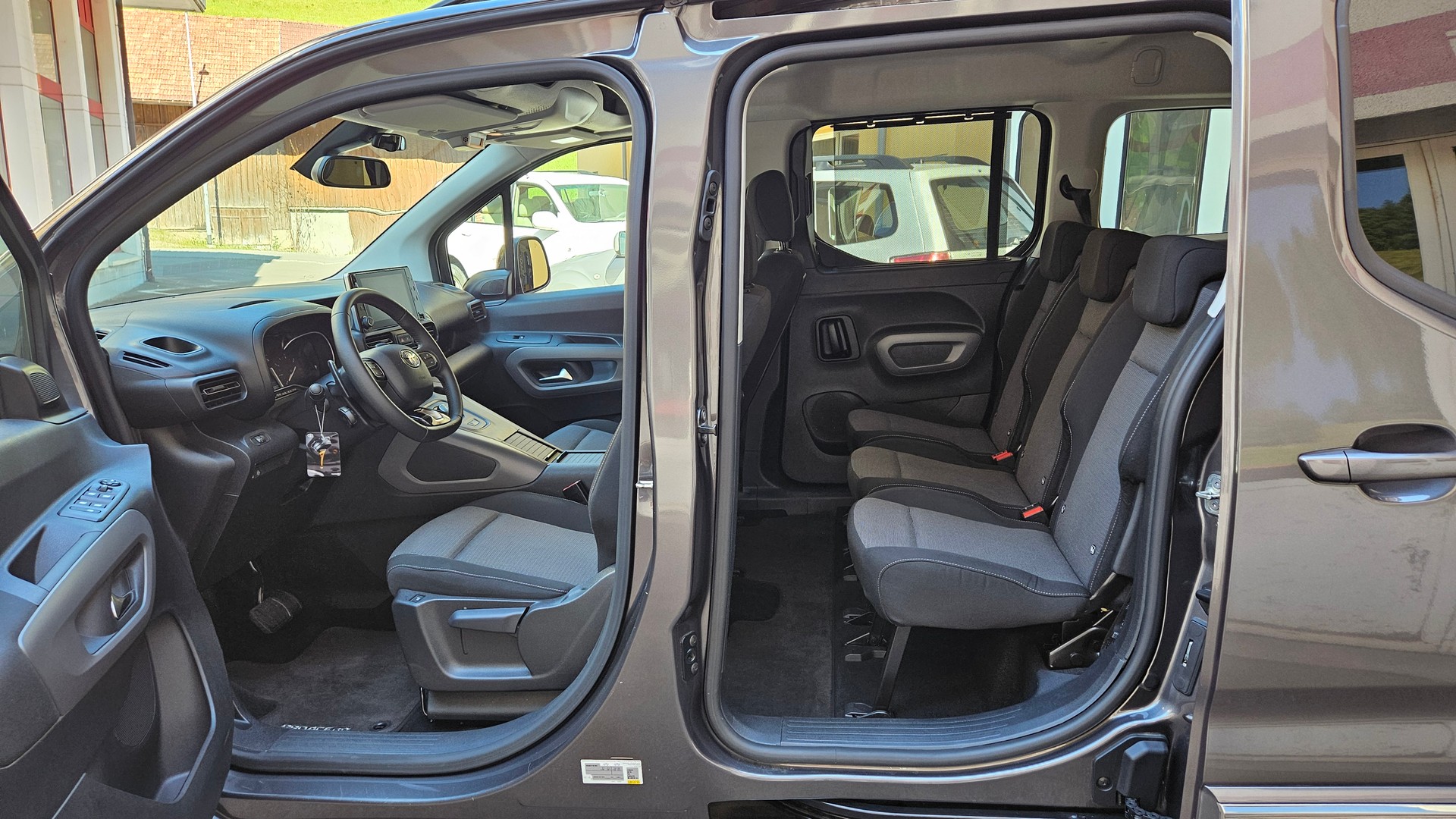 TOYOTA Proace City Verso 1.5 Trend Long Automatik-showroom-element-3