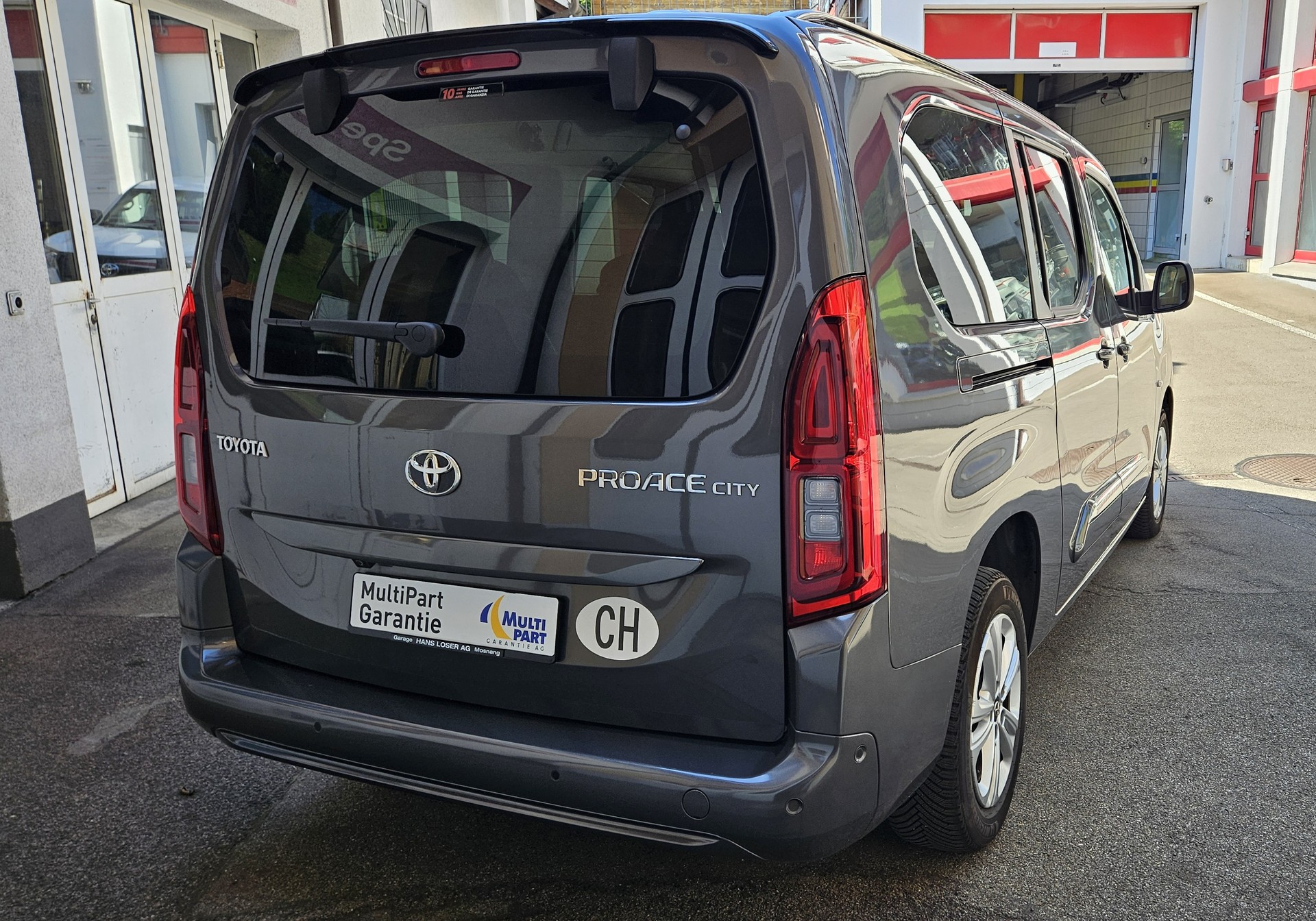 TOYOTA Proace City Verso 1.5 Trend Long Automatik-image-18