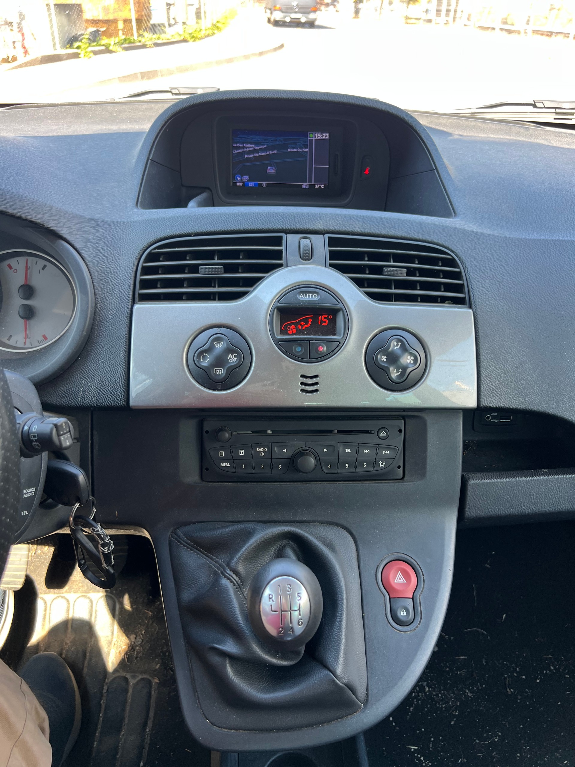 RENAULT Kangoo 1.5 dCi Dynamique-image-12