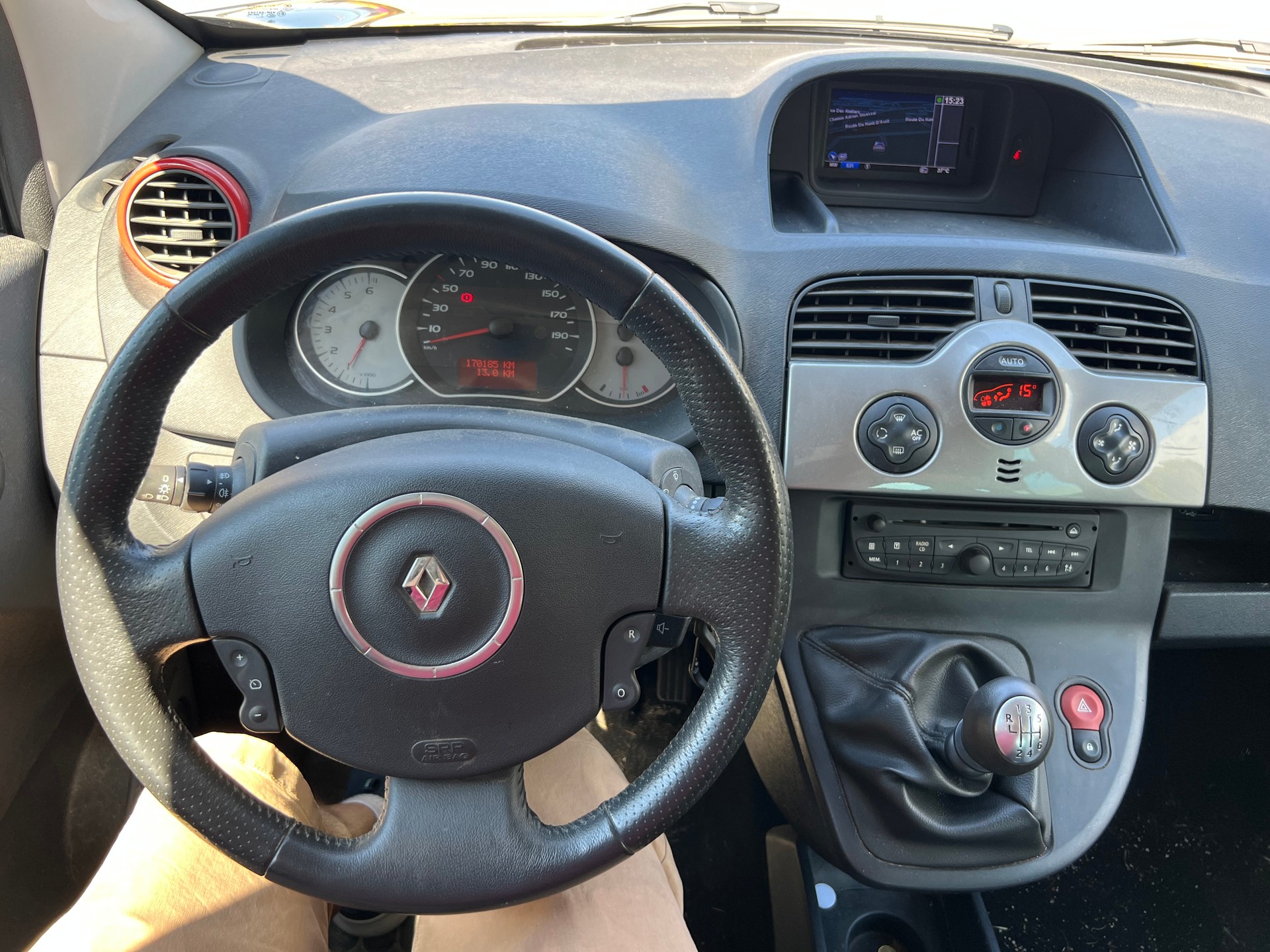 RENAULT Kangoo 1.5 dCi Dynamique-image-11