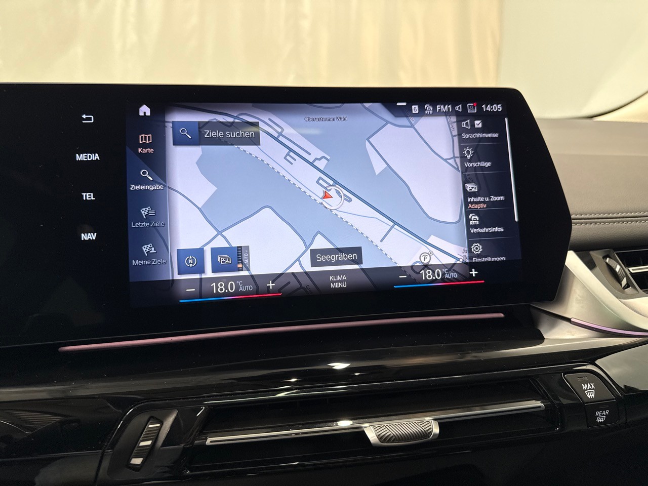 BMW 225e xDrive Active Tourer Luxury Line-image-10
