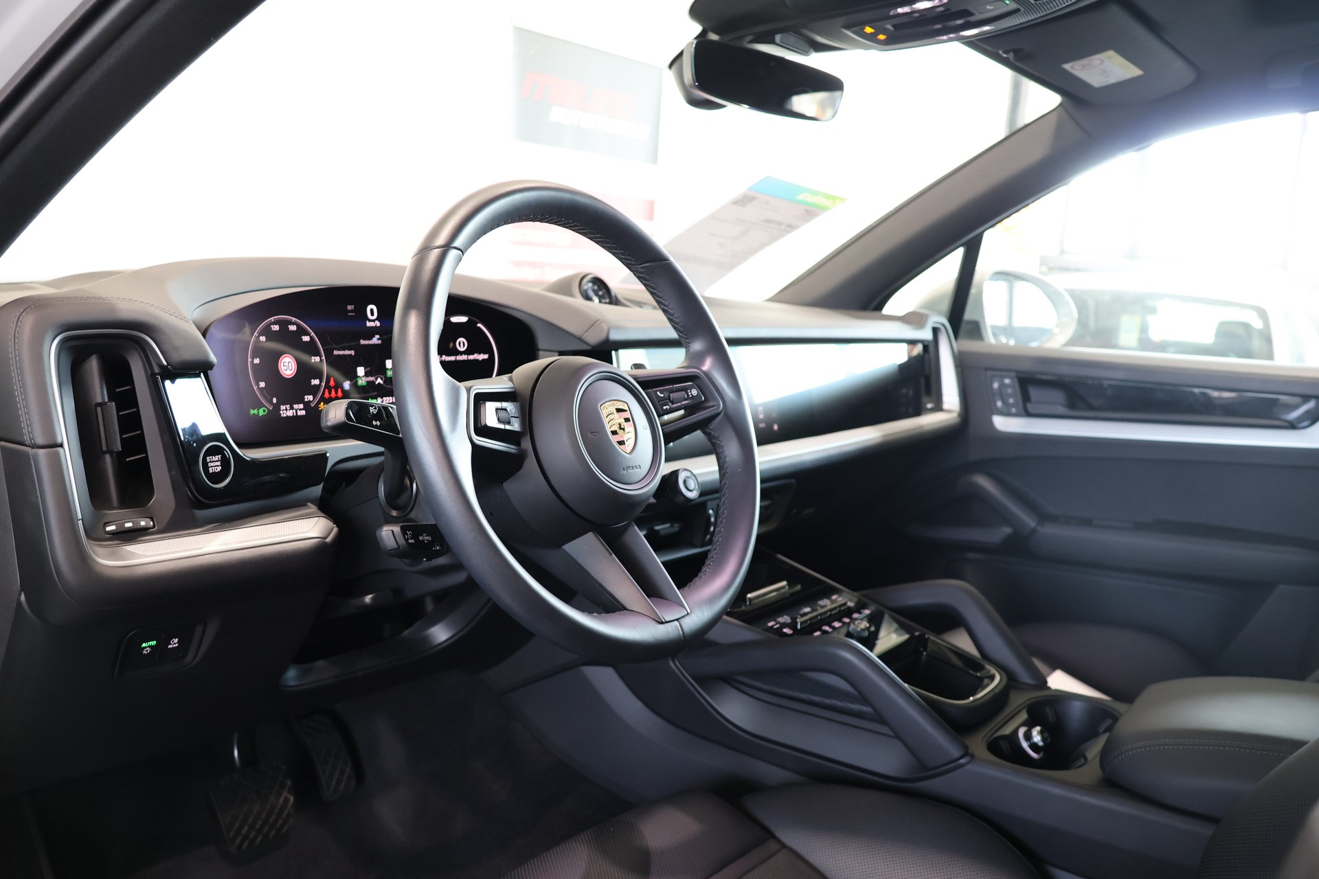 PORSCHE Cayenne E-Hybrid Tiptronic-image-11