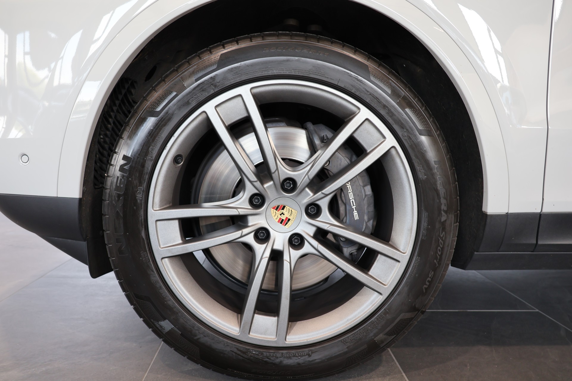 PORSCHE Cayenne E-Hybrid Tiptronic-image-5