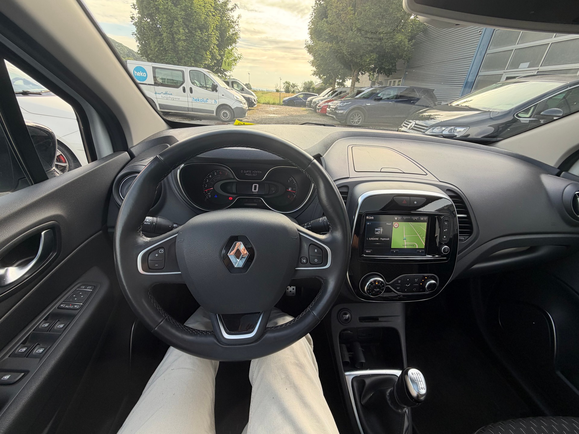 RENAULT Captur 1.2 T 16V Editione One-image-14