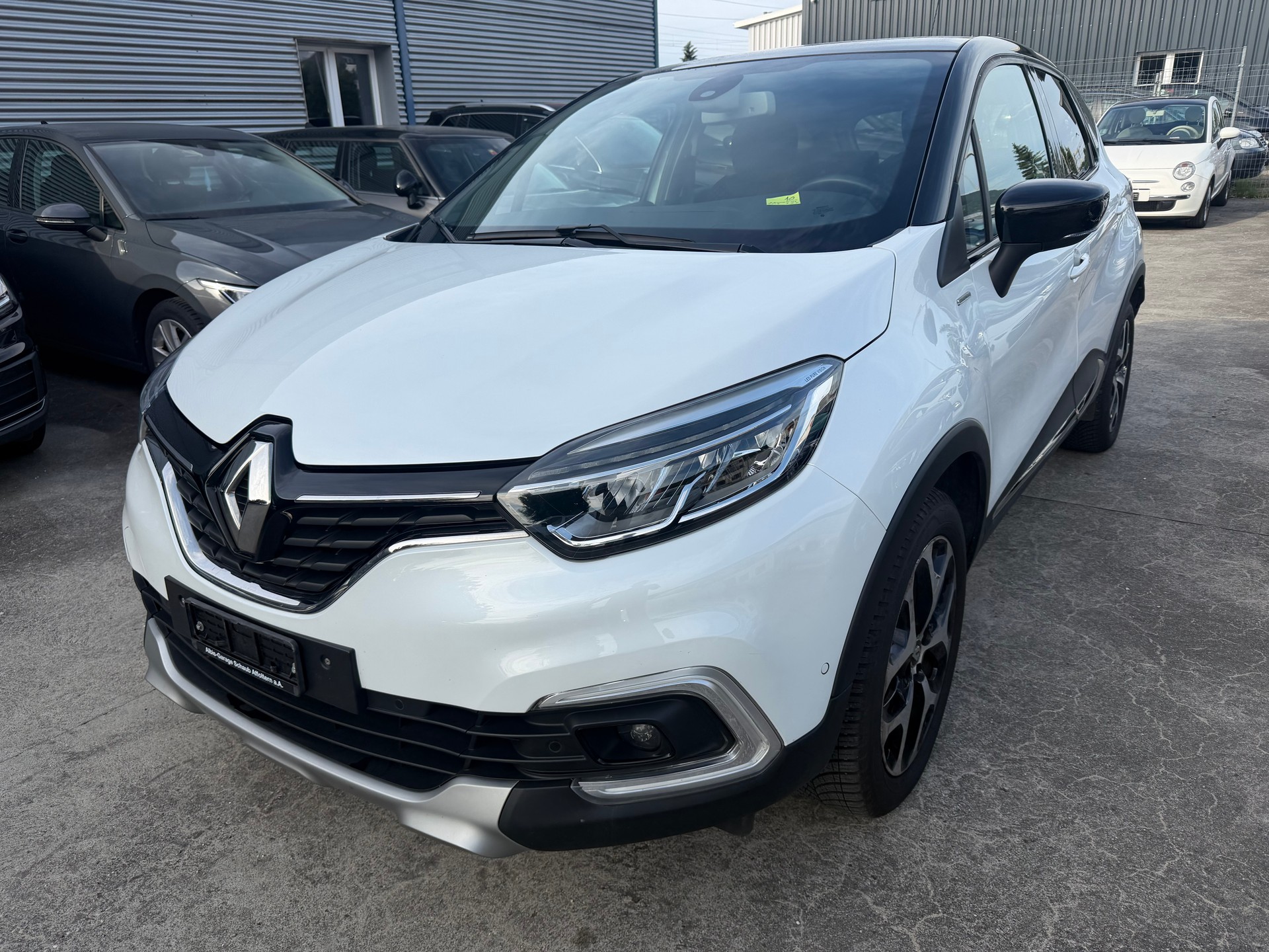 RENAULT Captur 1.2 T 16V Editione One-image-0