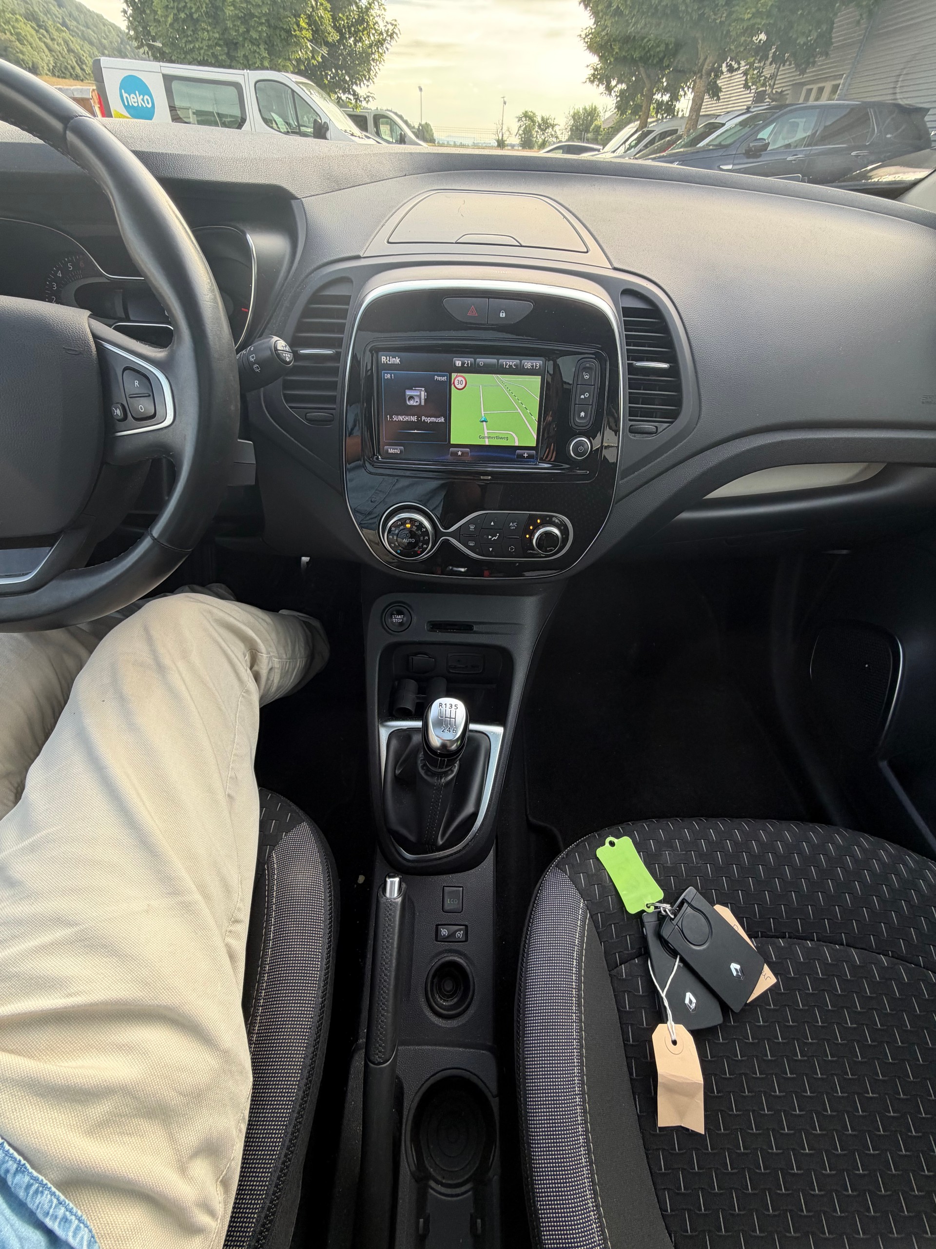 RENAULT Captur 1.2 T 16V Editione One-image-13