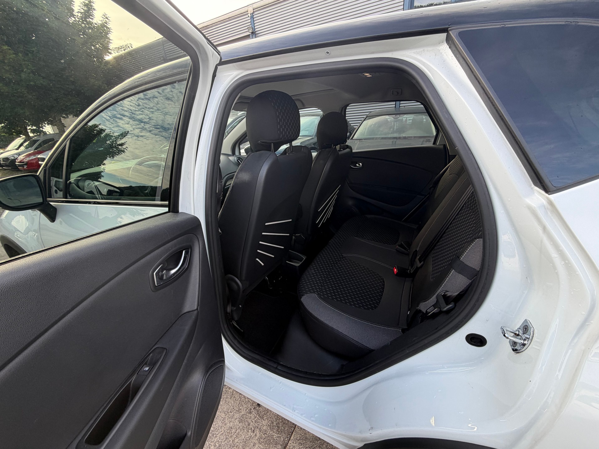 RENAULT Captur 1.2 T 16V Editione One-image-5