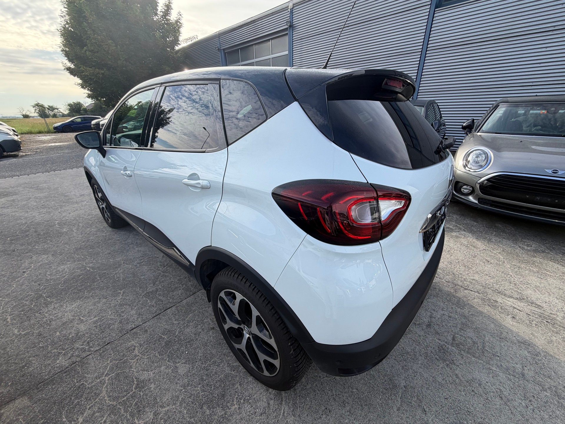RENAULT Captur 1.2 T 16V Editione One-image-7
