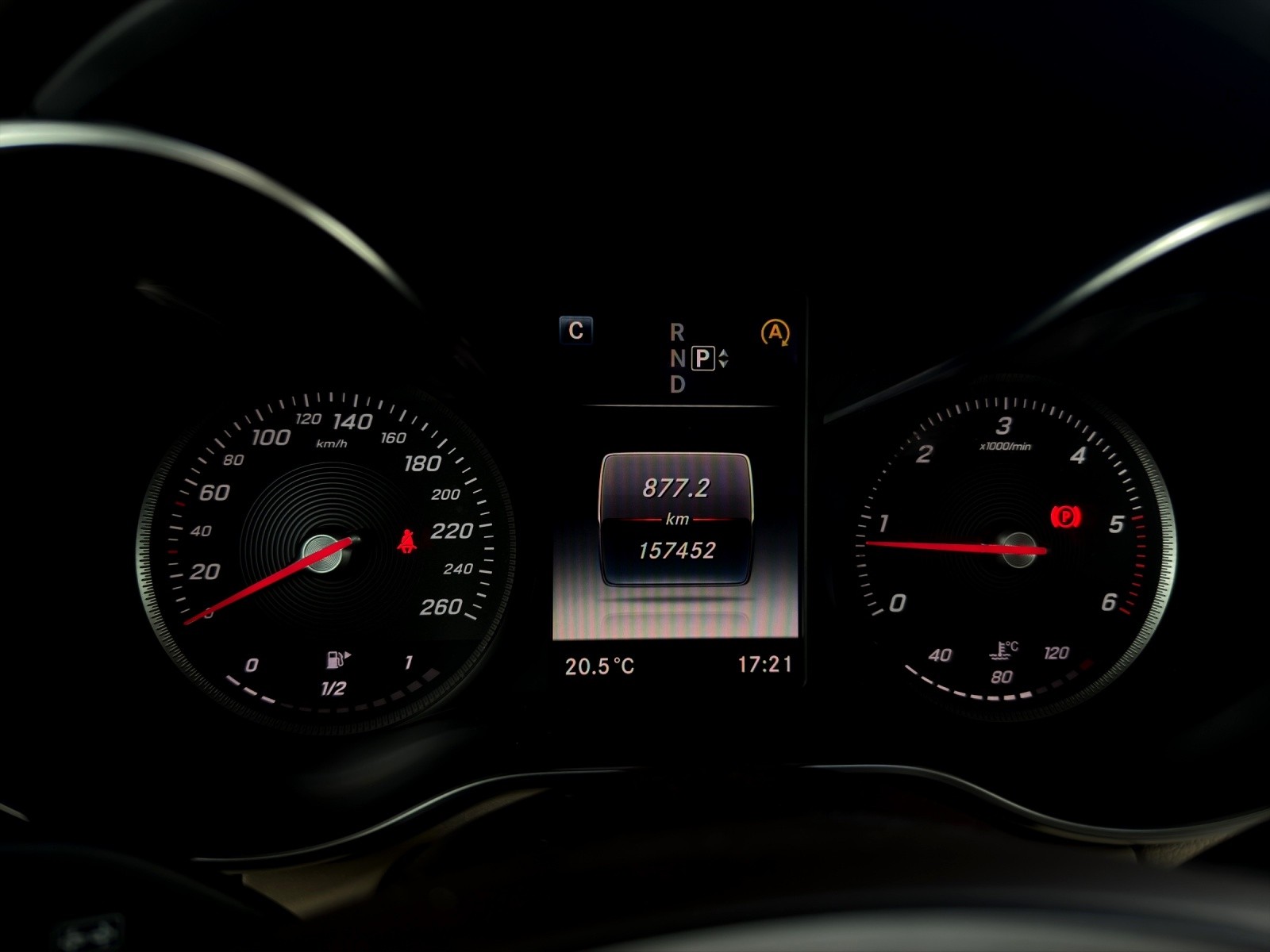MERCEDES-BENZ C 220 BlueTEC Avantgarde 7G-Tronic-image-19