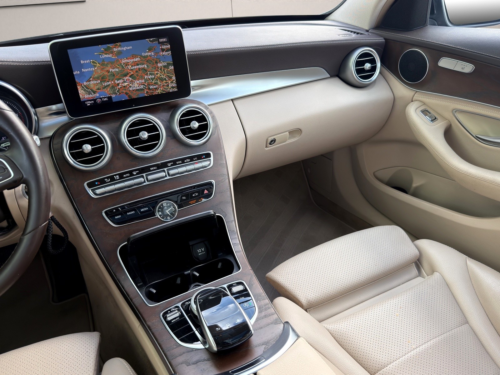 MERCEDES-BENZ C 220 BlueTEC Avantgarde 7G-Tronic-image-15