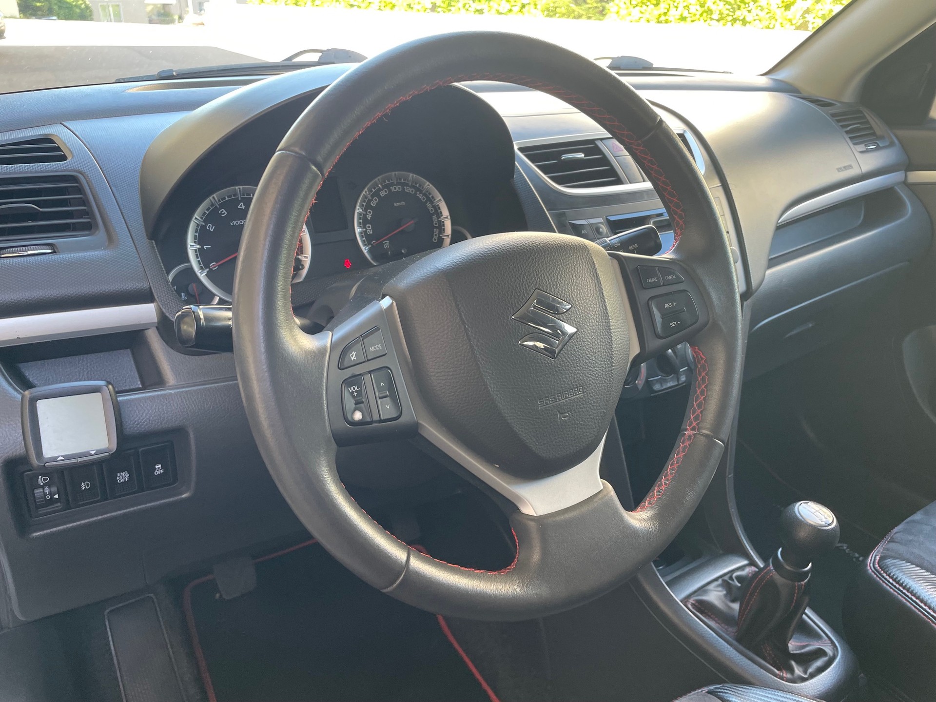 SUZUKI Swift 1.2i 16V GL Sergio Cellano-image-12