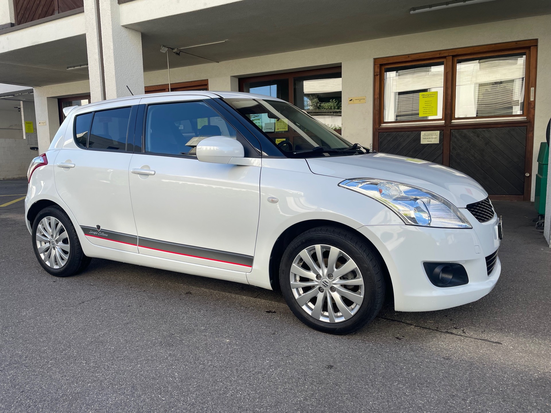SUZUKI Swift 1.2i 16V GL Sergio Cellano, 94 PS, 5 Gang, *Klima, Teil-Leder, Sitzheizung, PDC Park Distance , 1. Hand, MFK Neu-image-1