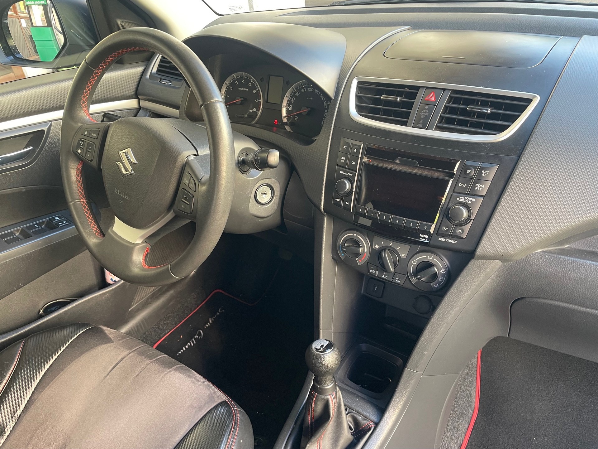 SUZUKI Swift 1.2i 16V GL Sergio Cellano, 94 PS, 5 Gang, *Klima, Teil-Leder, Sitzheizung, PDC Park Distance , 1. Hand, MFK Neu-image-8