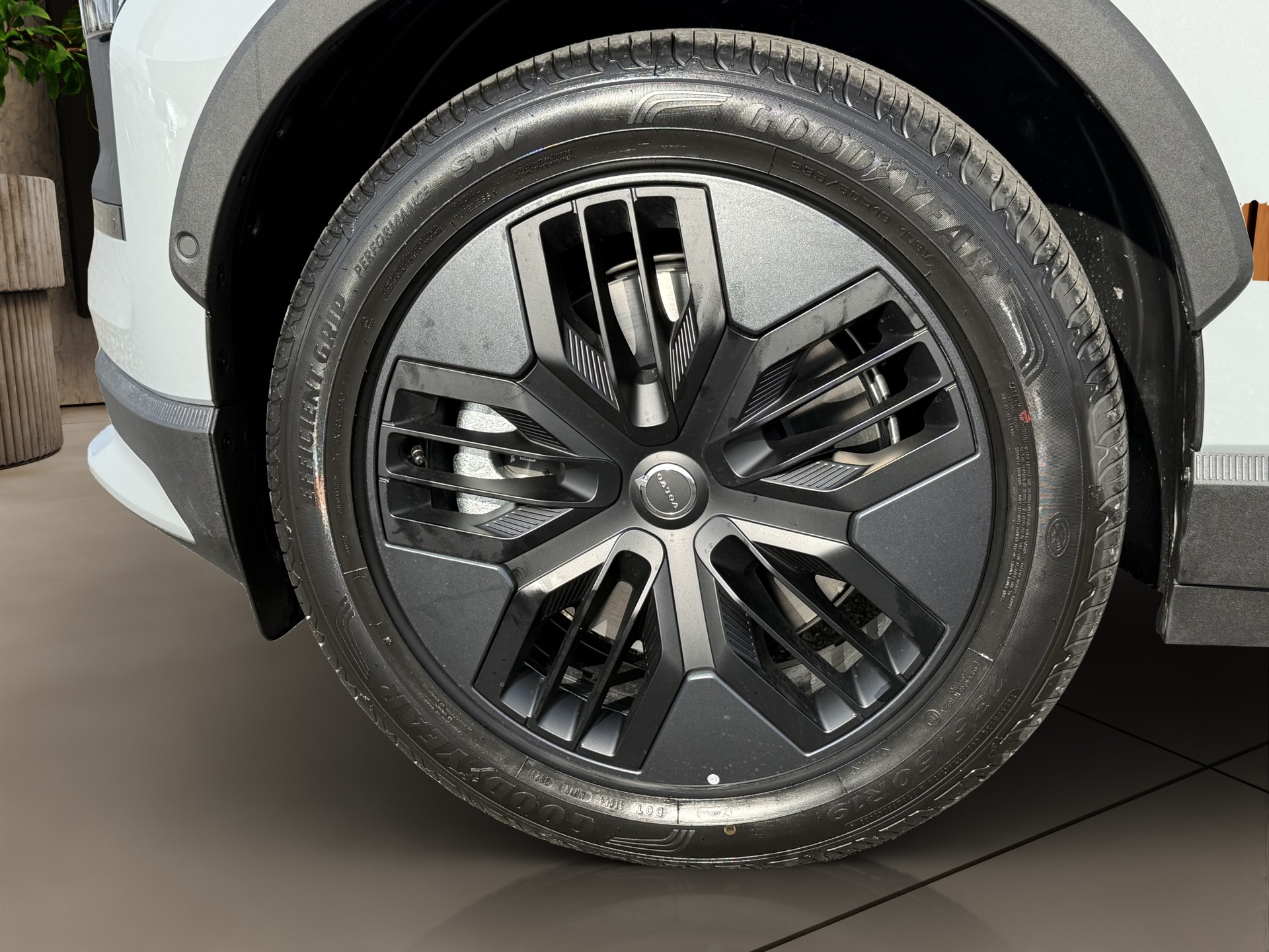 VOLVO EX30 CC E60 Twin Performance AWD-image-7