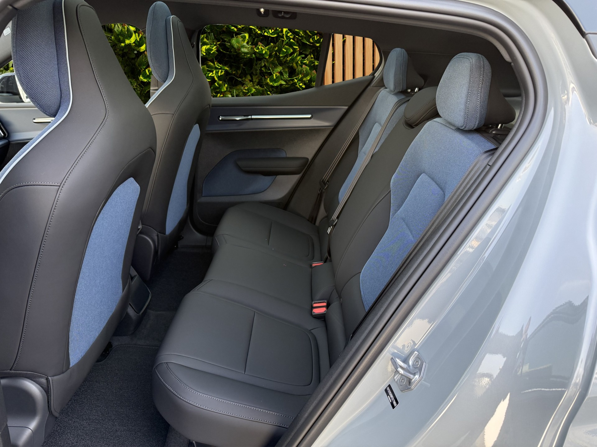 VOLVO EX30 CC E60 Twin Performance AWD-image-14