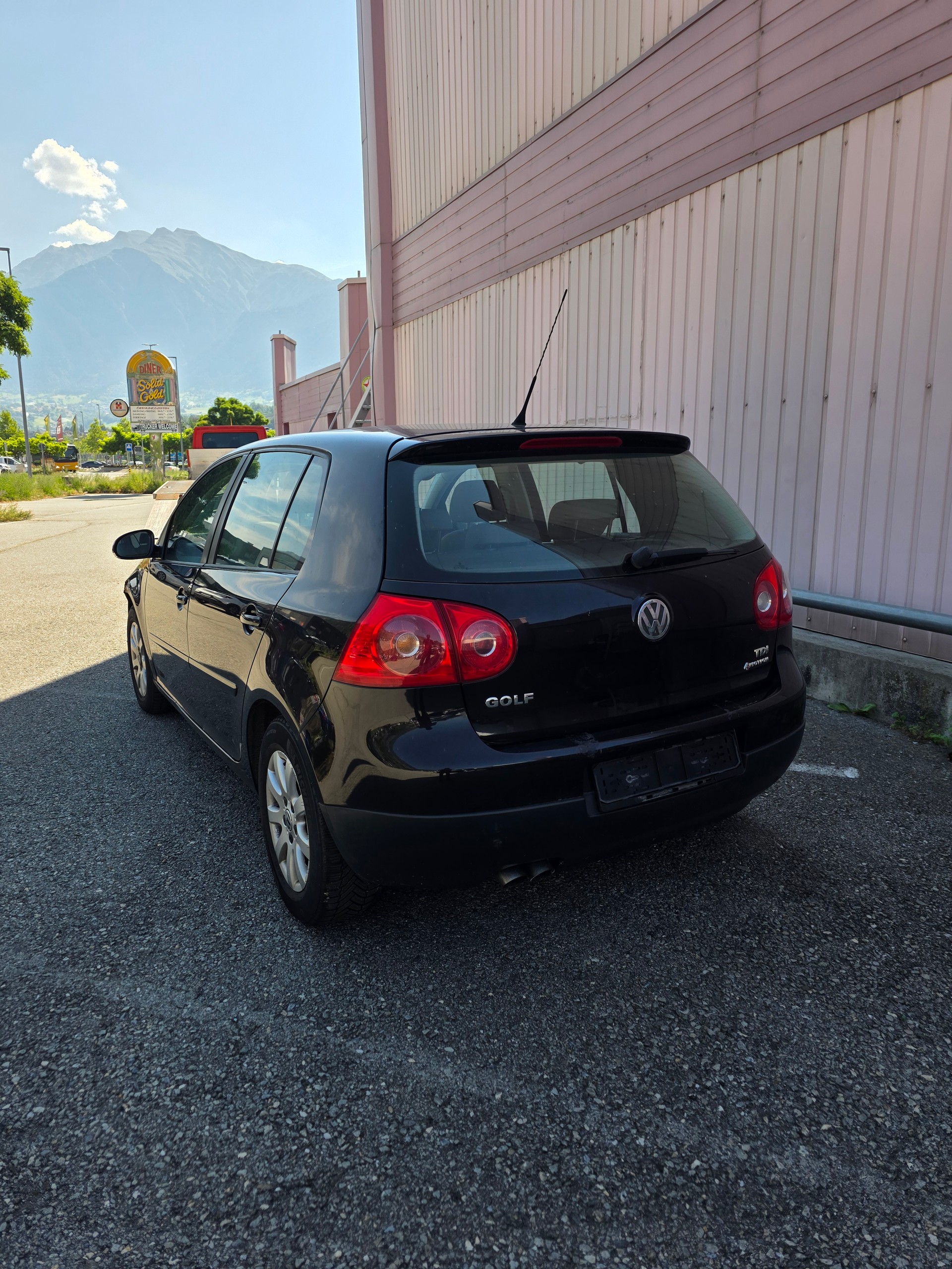VW Golf 1.9 TDI Leader 4Motion-image-5
