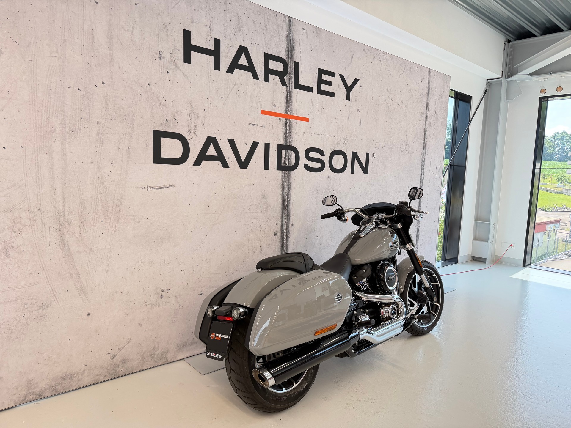 HARLEY-DAVIDSON FLSB Sport Glide 107-showroom-element-2