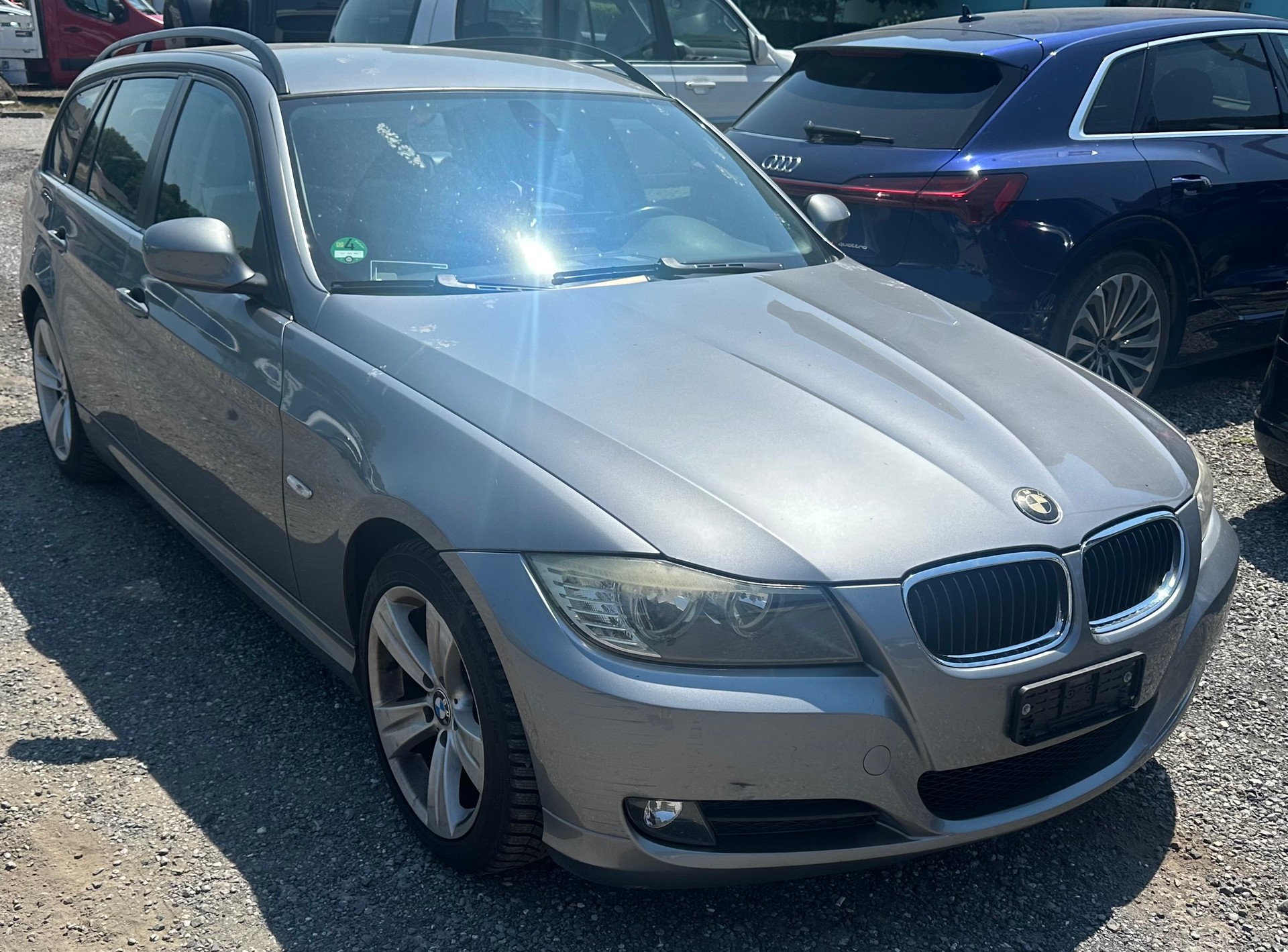 BMW 320d xDrive Touring-image-3