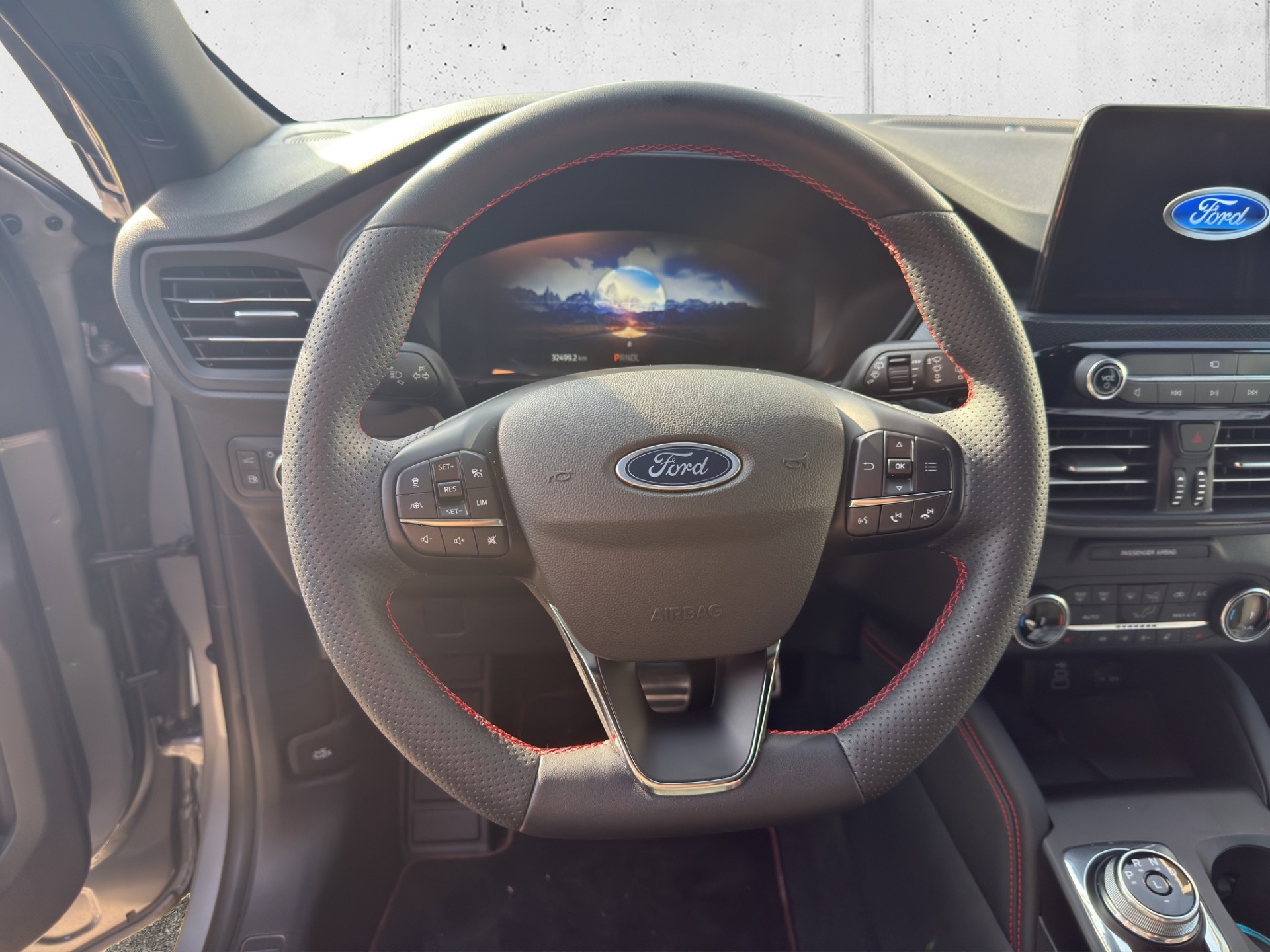 FORD Kuga 2.5 Plug-in Hybrid ST-Line X-image-9