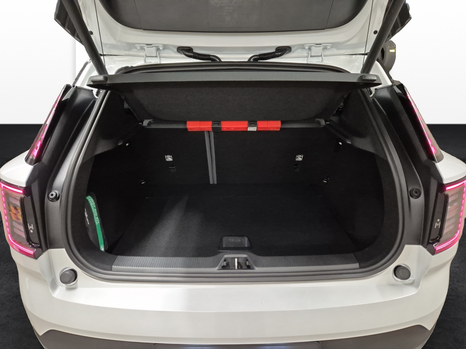 VOLVO EX30 E60 Twin Plus Performance AWD-image-18