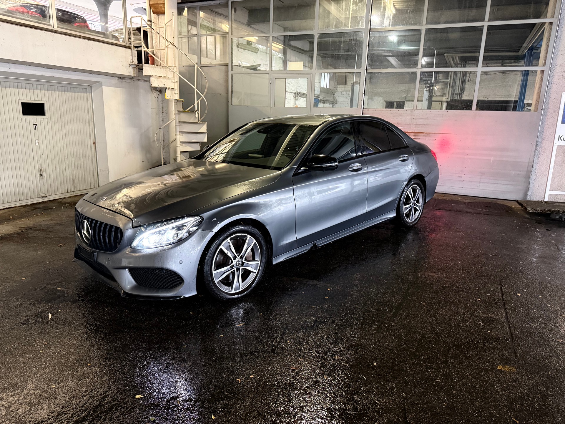 MERCEDES-BENZ C 300 AMG Line 9G-Tronic-image-0