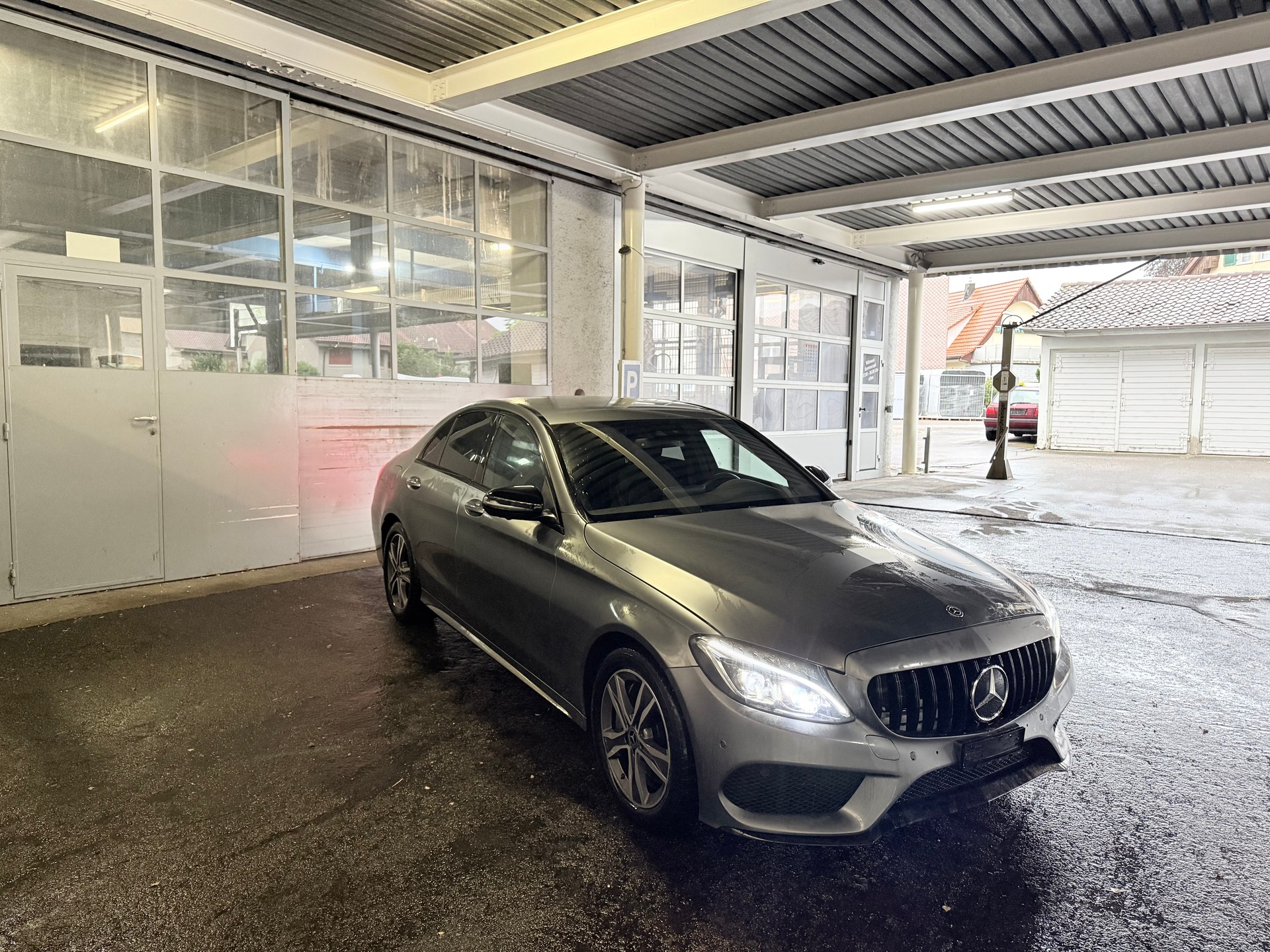 MERCEDES-BENZ C 300 AMG Line 9G-Tronic-image-2