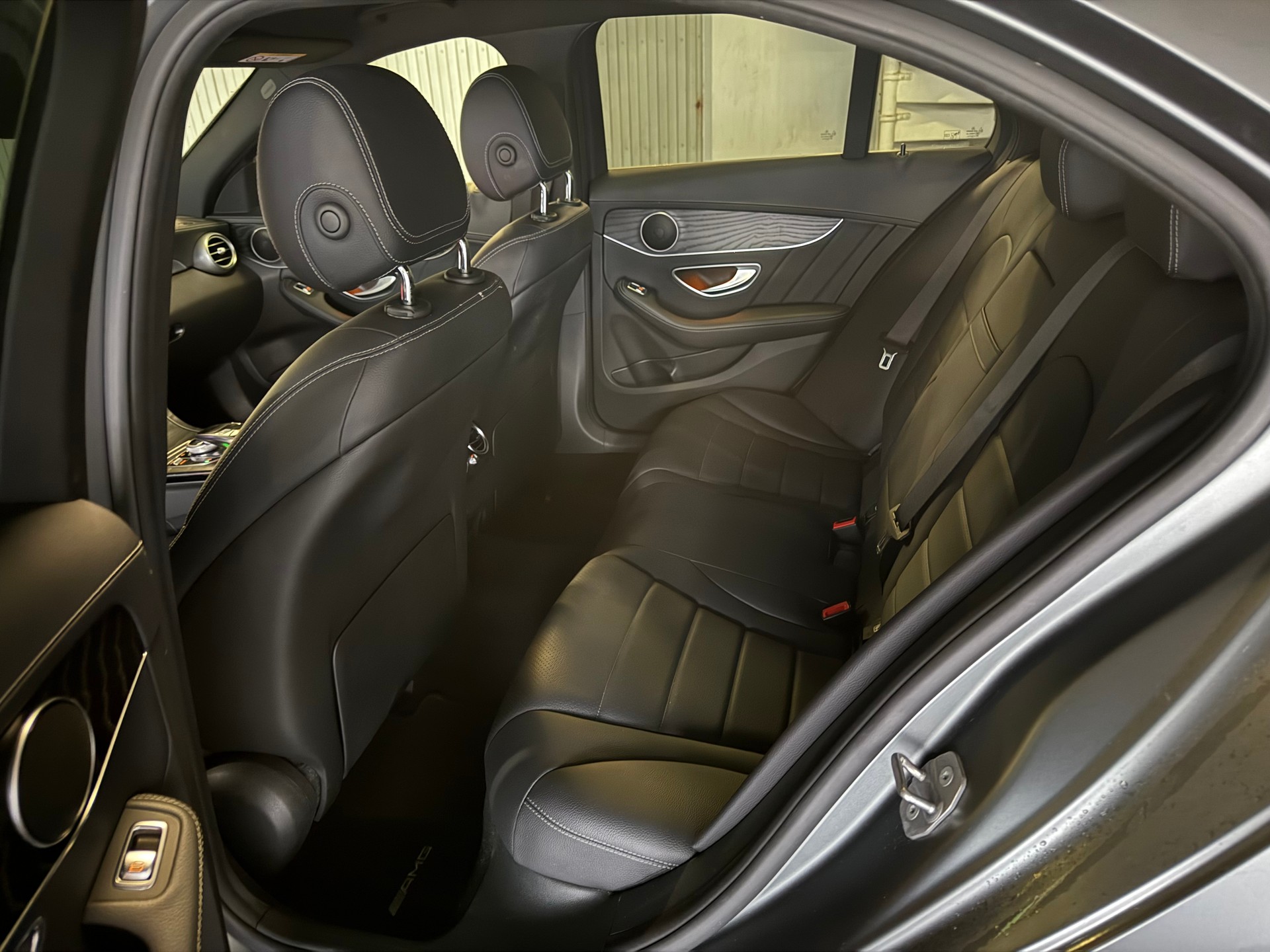 MERCEDES-BENZ C 300 AMG Line 9G-Tronic-image-10