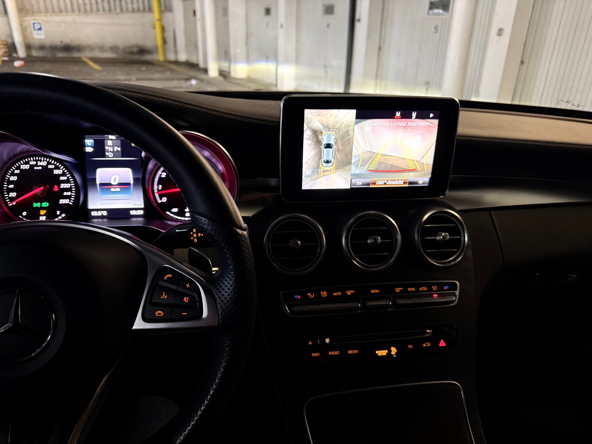 MERCEDES-BENZ C 300 AMG Line 9G-Tronic-image-12