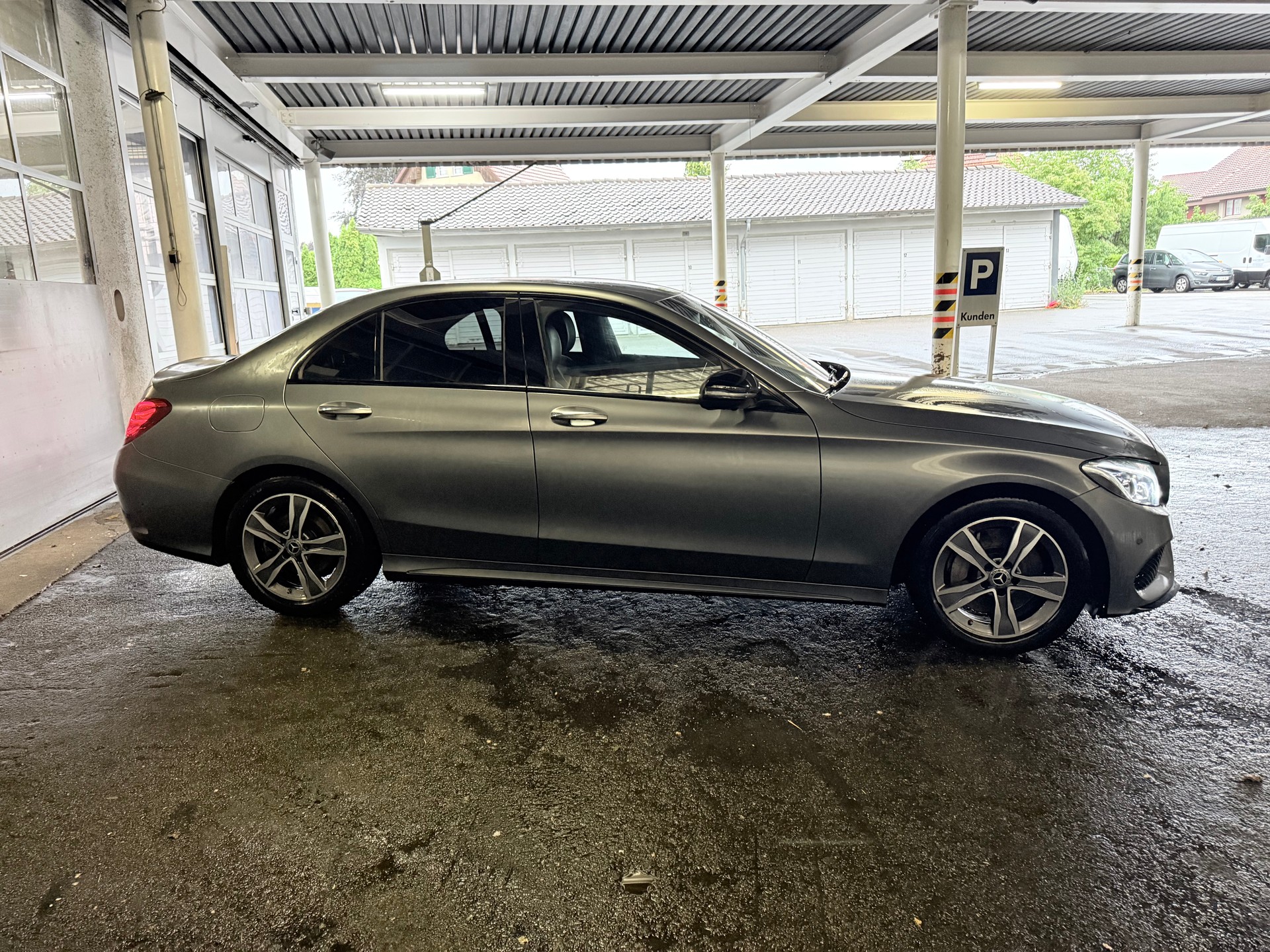 MERCEDES-BENZ C 300 AMG Line 9G-Tronic-image-3
