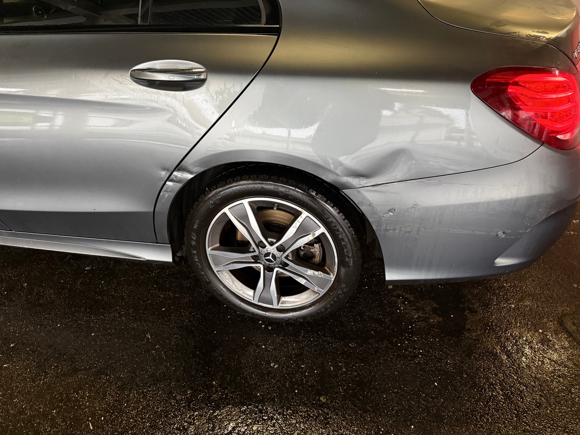 MERCEDES-BENZ C 300 AMG Line 9G-Tronic-image-7