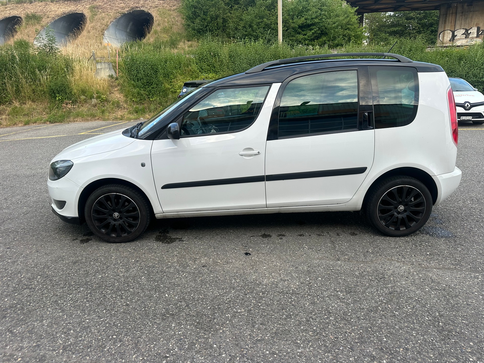SKODA Roomster 1.2 TSI Elegance DSG-image-8