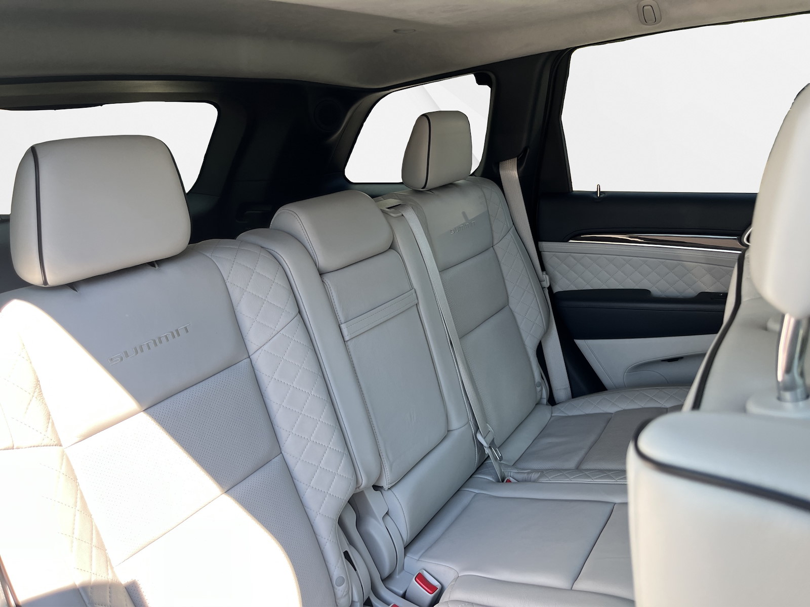 JEEP Grand Cherokee 3.0 CRD 250 Summit-image-11