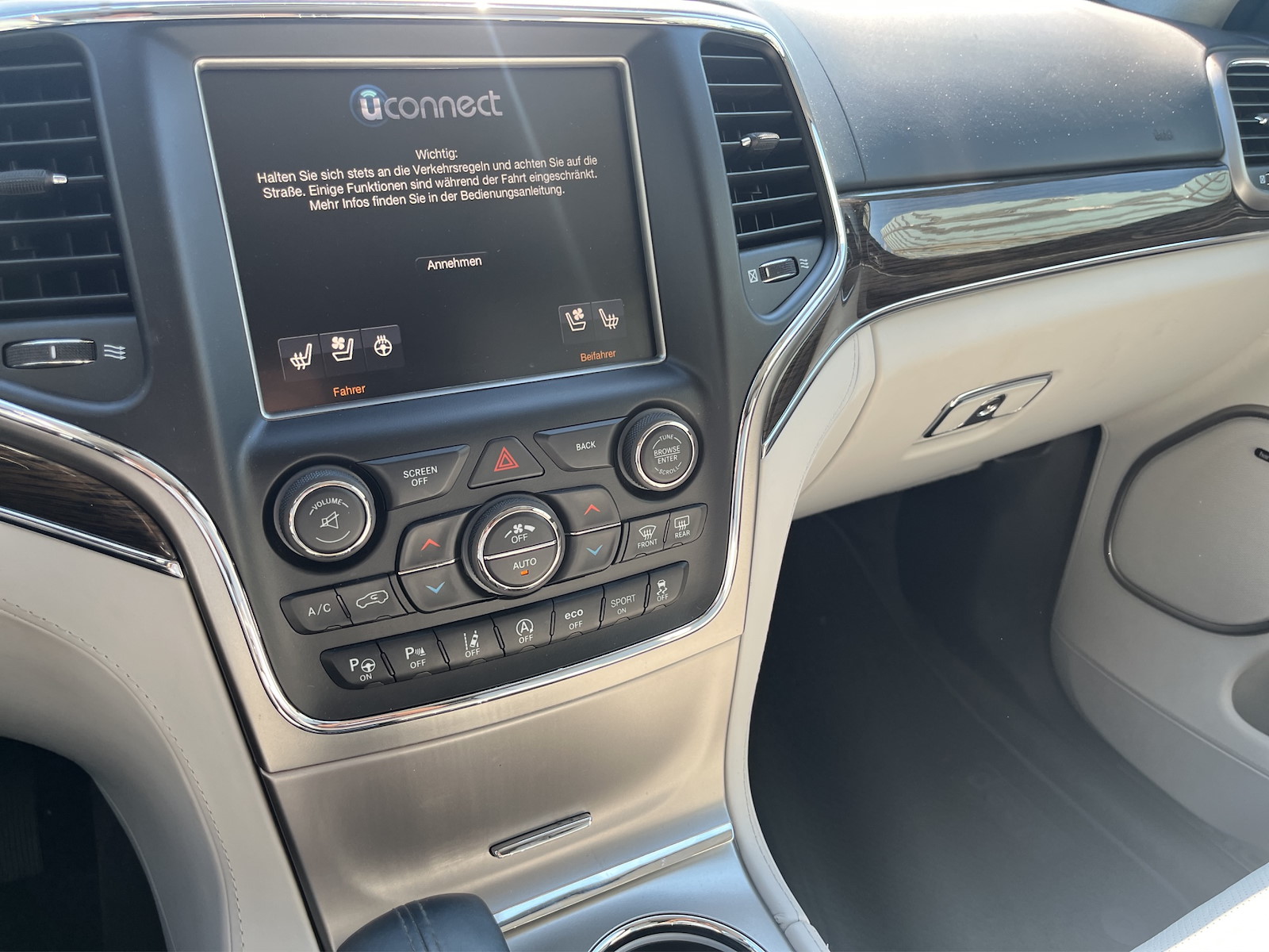 JEEP Grand Cherokee 3.0 CRD 250 Summit-image-14