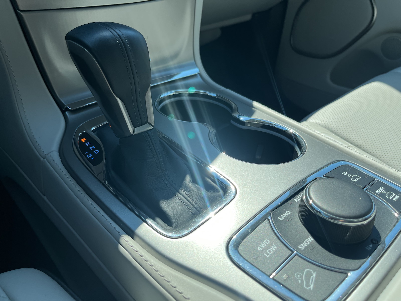 JEEP Grand Cherokee 3.0 CRD 250 Summit-image-15