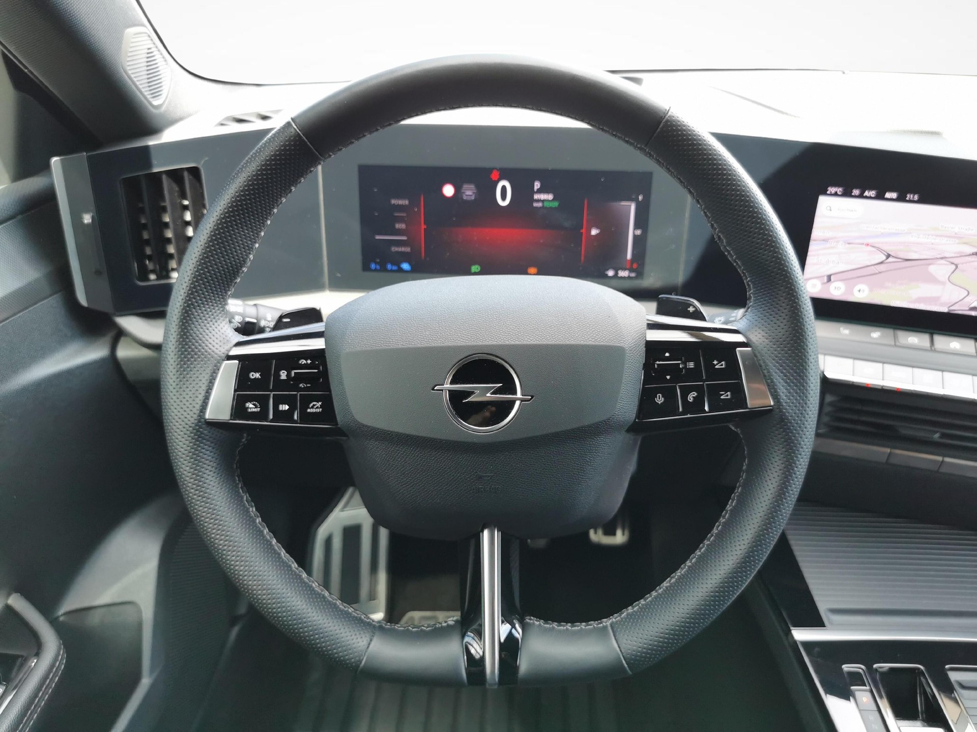 OPEL Astra 1.6 T PHEV 180 Swiss Premium-image-4