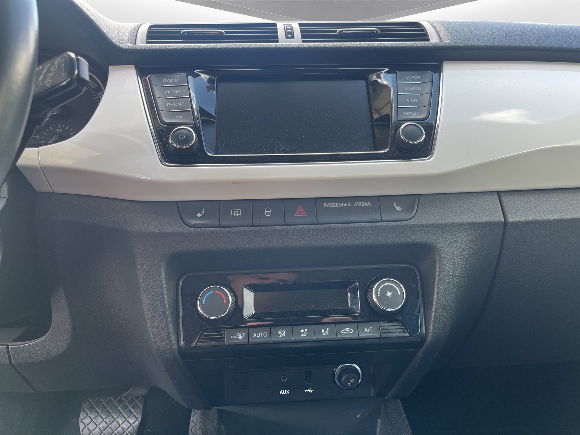 SKODA Fabia 1.2 TSI Ambition DSG-image-15