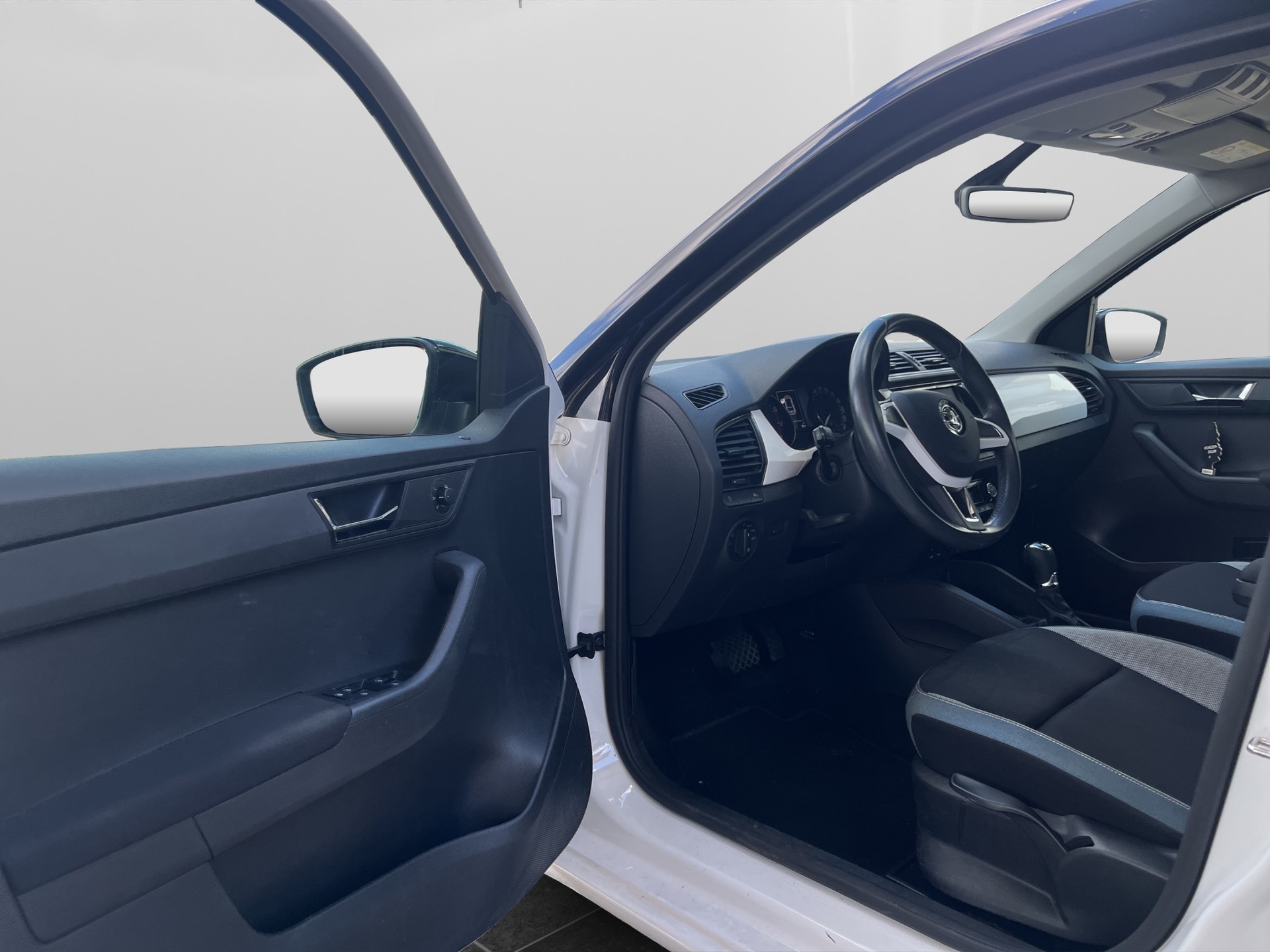 SKODA Fabia 1.2 TSI Ambition DSG-image-17